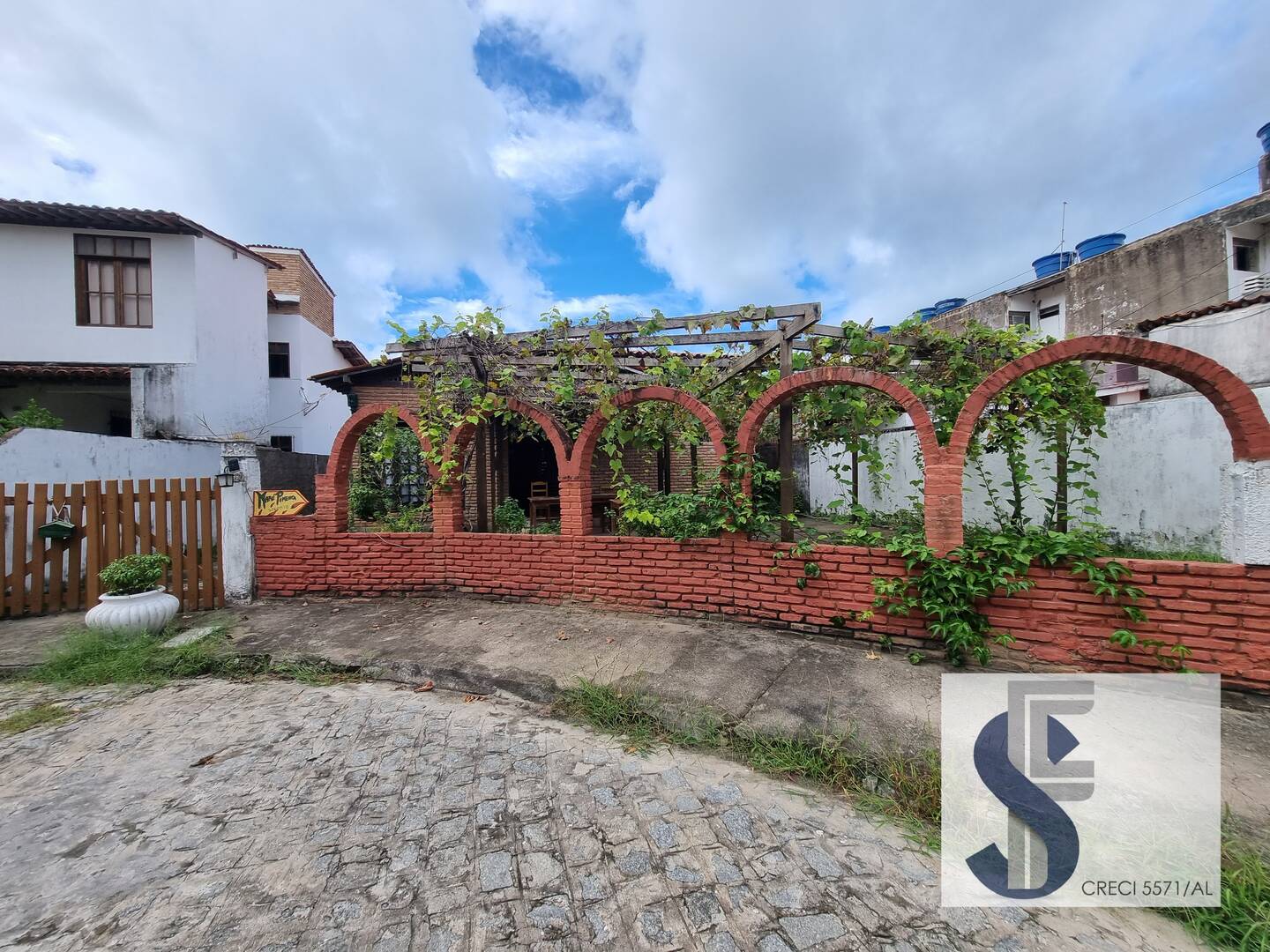 Casa com 2 dormitórios na PRAIA DO FRANCÊS