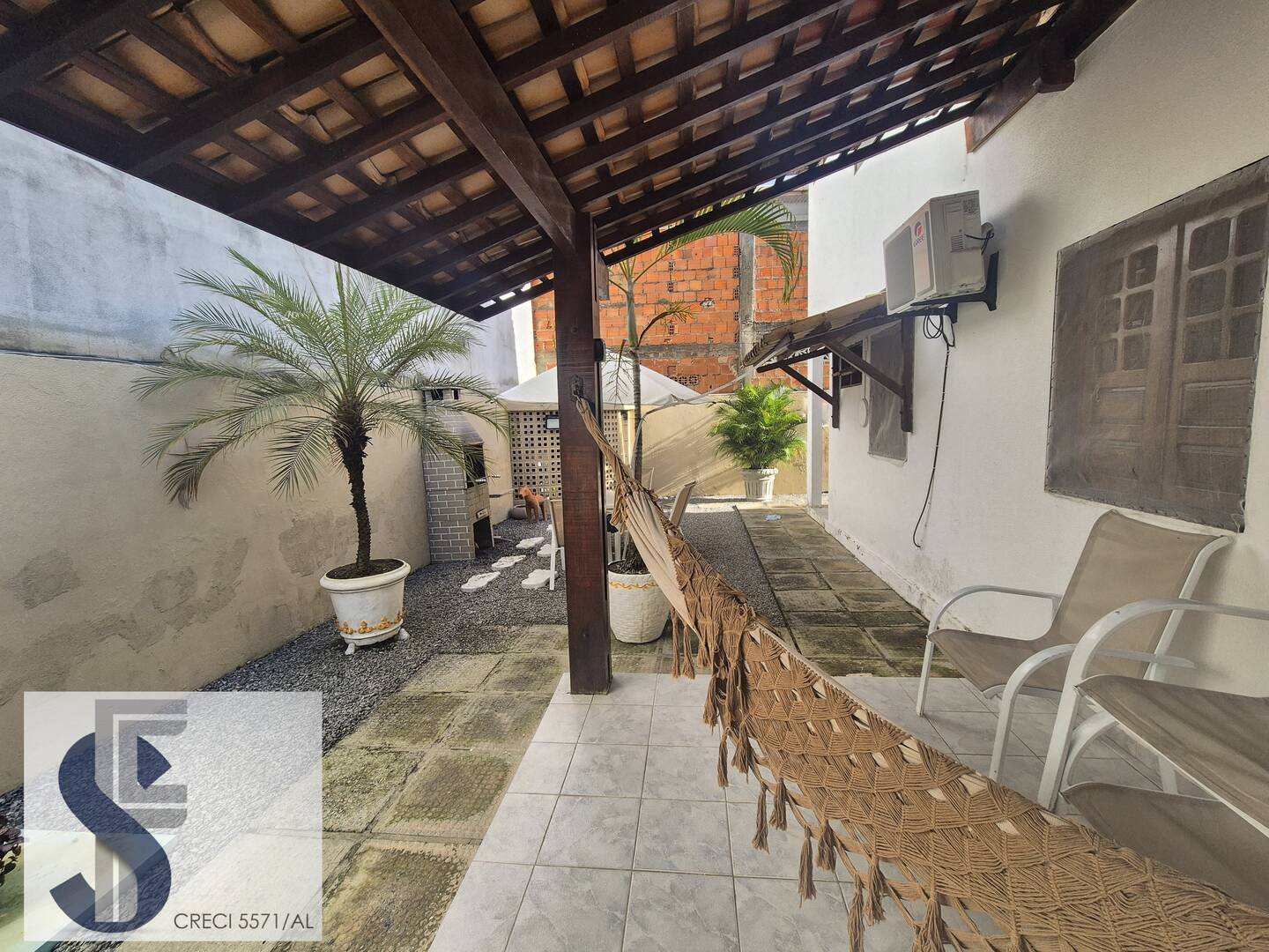 Casa à venda com 3 quartos, 180m² - Foto 2