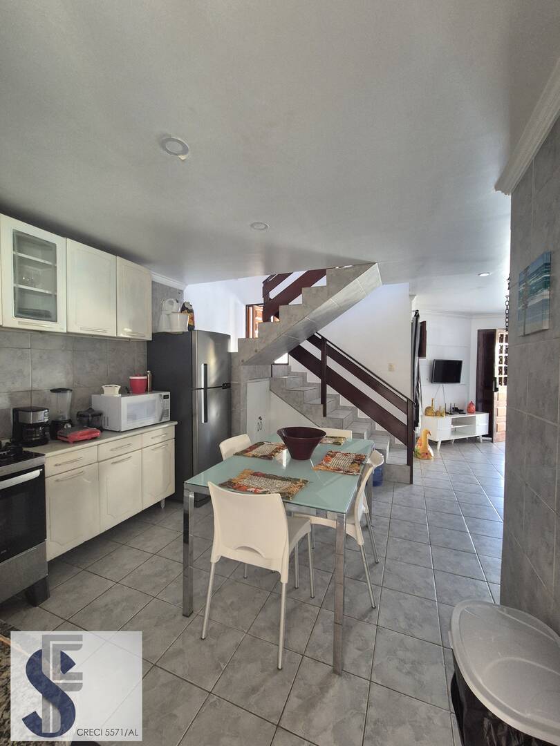 Casa à venda com 3 quartos, 180m² - Foto 10