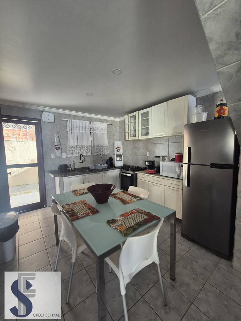 Casa à venda com 3 quartos, 180m² - Foto 11