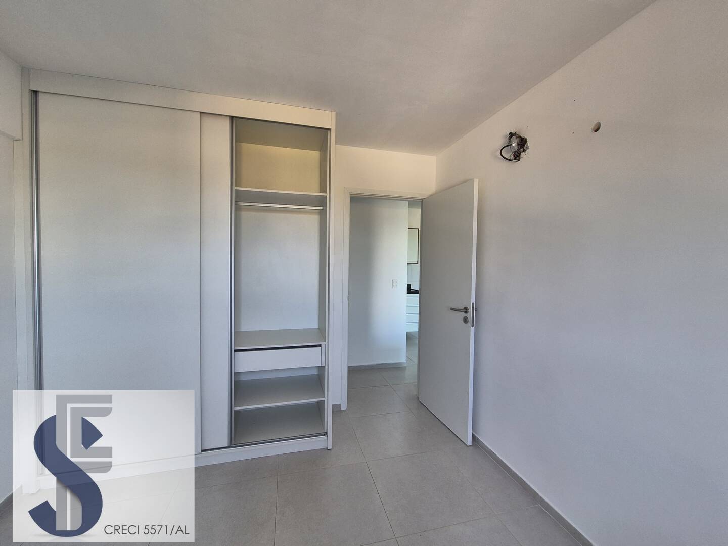 Apartamento para alugar com 1 quarto, 47m² - Foto 11