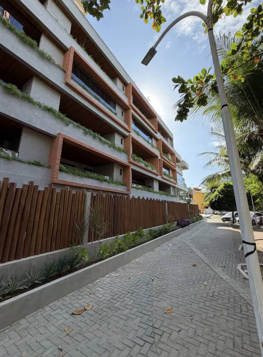 VENDO apartamento 3 dormitórios - Francês Garden